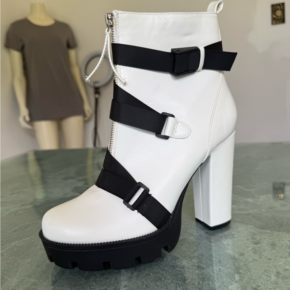 Boots Block Heel Platform White Leather Black Belt, Sz 9 Zipper Heels - Picture 2 of 6